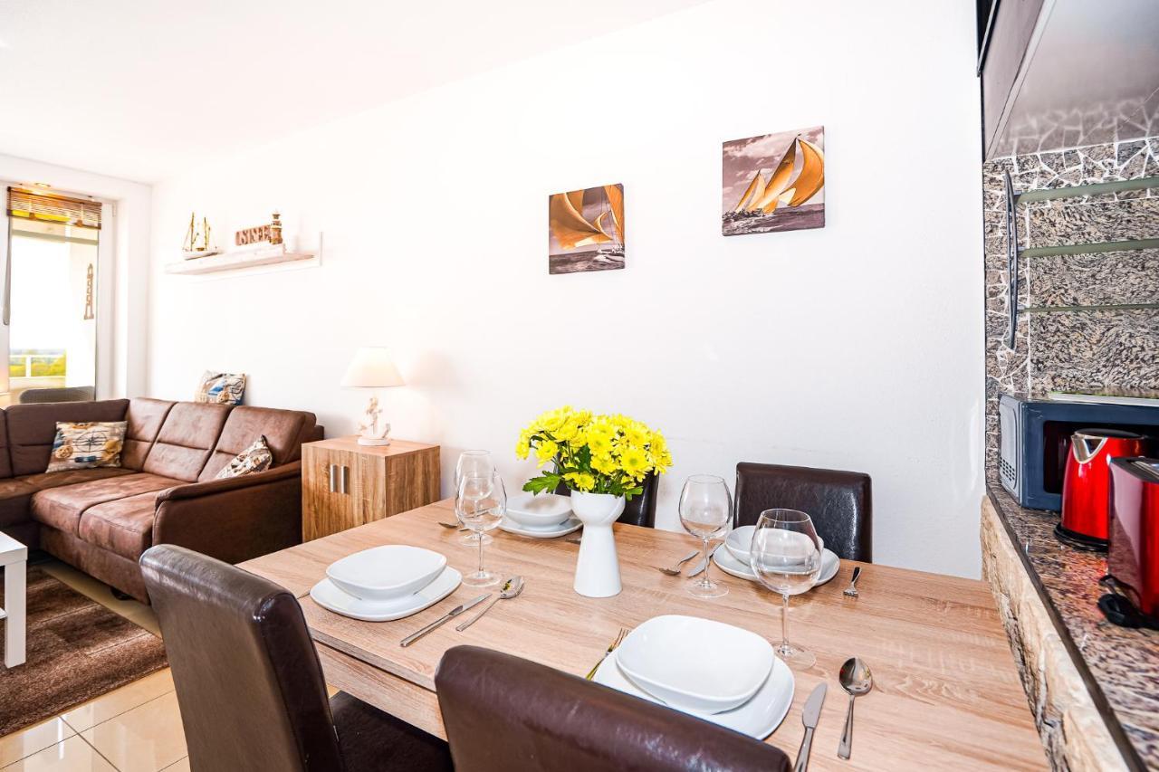 Fewo Poseidon, Ostsee-Familienurlaub Am Hansapark Mit Schwimmbad Apartment Sierksdorf Ngoại thất bức ảnh